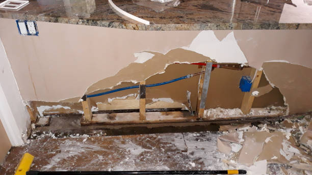 Water damage restoration process in LA